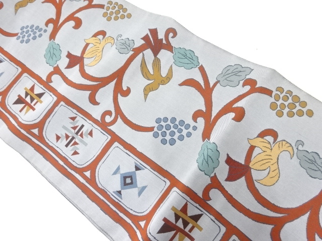 葡萄唐草に抽象模様織出し袋帯